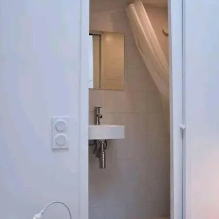 Apartamento Nid Equipe Calme Clair Notre Dame Sorbonne Ascenseur París